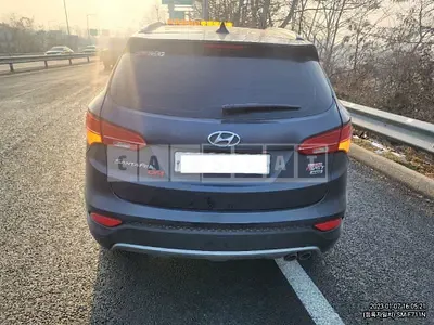 Photo 1 of 5: 2015 Hyundai Santa Fe, VIN KMHSW81XDFU409064 — Korean insurance auction