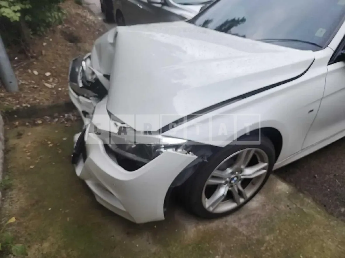 Photo 2 of 15: 2016 BMW 328i — Korean insurance auction