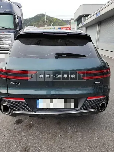 Photo 1 of 17: 2022 Genesis GV70 2.5T AWD — Korean insurance auction