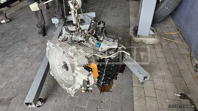 Photo 1 of 21: 2024 Kia (part) Carnival Hybrid Mission — Korean insurance auction