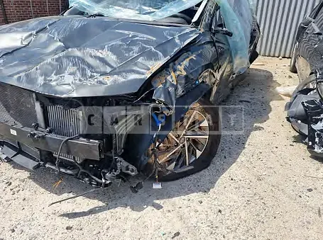 Photo 2 of 21: 2021 Hyundai Tucson, VIN KMHJC811BMU005364 — Korean insurance auction