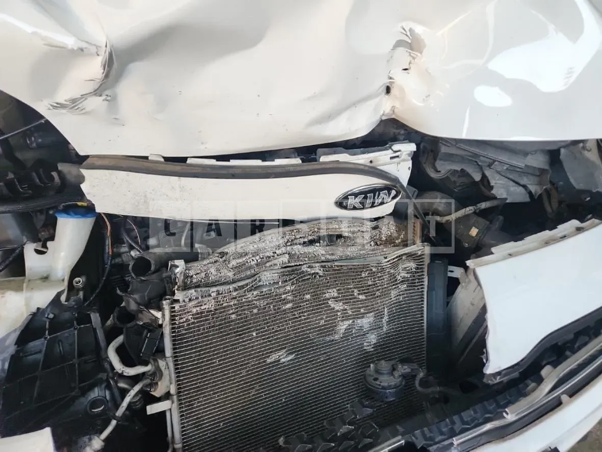 Photo 2 of 21: 2016 Kia Sportage 1.7 — Korean insurance auction