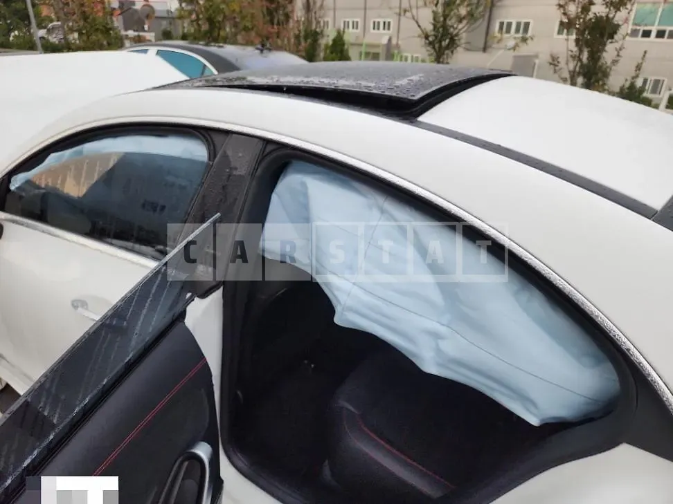 Photo 2 of 14: 2024 Mercedes-Benz CLA250 4Matic — Korean insurance auction