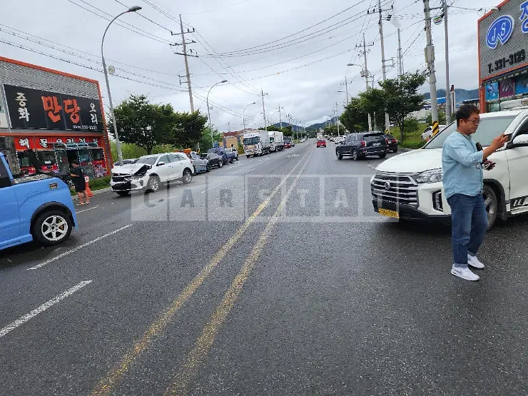 Photo 2 of 9: 2018 Kia Sorento, VIN KNAPH81BBJA412268 — Korean insurance auction