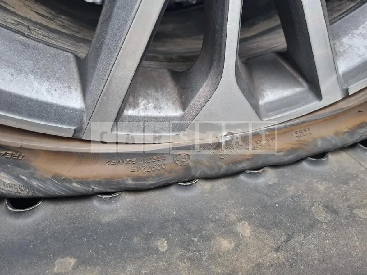 Photo 3 of 3: 2021 Audi (parts) Q8 50 TDI quattro Wheels — Korean insurance auction