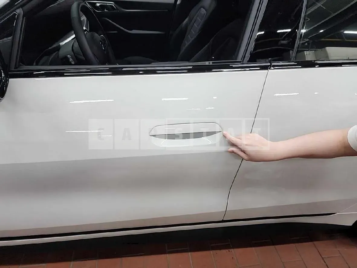 Photo 2 of 63: 2023 BMW (parts) i4 eDrive40 Light, Side Mirror, VIN WBY71AW0XPFN80730 — Korean insurance auction