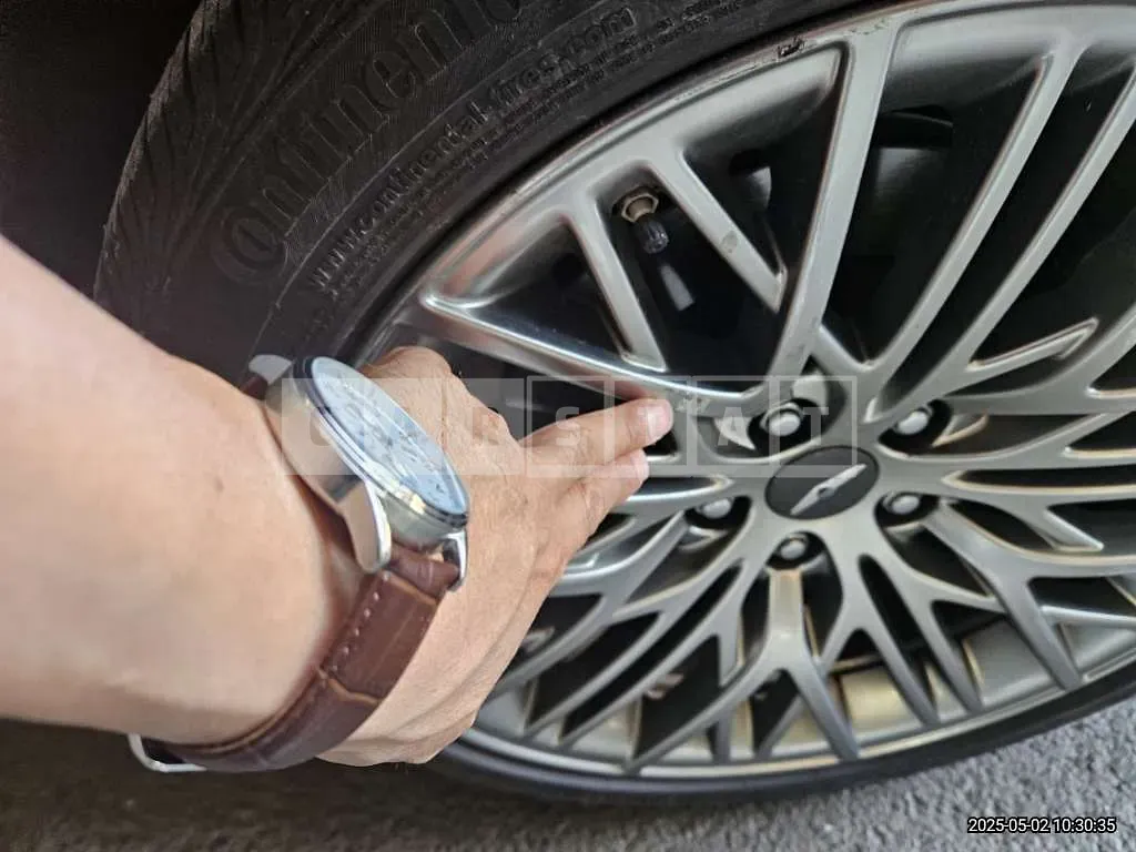 Photo 2 of 4: 2021 Genesis (parts) G90 Wheel — Korean insurance auction