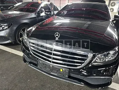 Photo 1 of 27: 2018 Mercedes-Benz E220d, VIN WDDZF0EB6JA423618 — Korean insurance auction