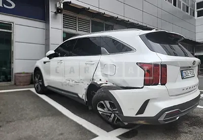 Photo 1 of 49: 2021 Kia Sorento, VIN KNARH81GBMA016217 — Korean insurance auction