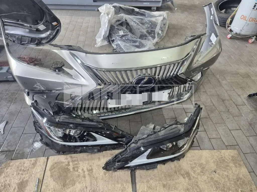 Photo 2 of 11: 2019 Lexus ES300h — Korean insurance auction