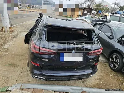 Photo 1 of 36: 2022 BMW X5 xDrive45e iPerformance — Korean insurance auction