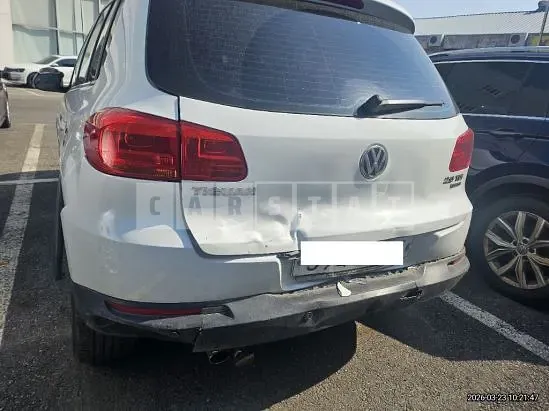 Photo 2 of 32: 2015 Volkswagen Tiguan 2.0 TDI Blue Motion — Korean insurance auction