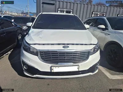 Photo 1 of 38: 2015 Kia Carnival, VIN KNAME81ABGS148559 — Korean insurance auction