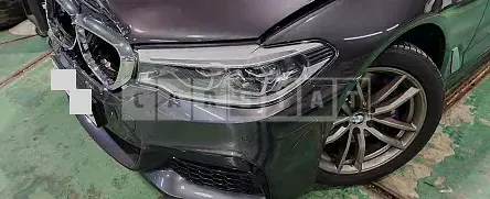 Photo 2 of 9: 2018 BMW 530i, VIN WBAJD3101JG970387 — Korean insurance auction