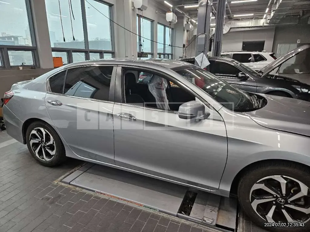 Photo 2 of 10: 2016 Honda Accord 2.4 — Korean insurance auction