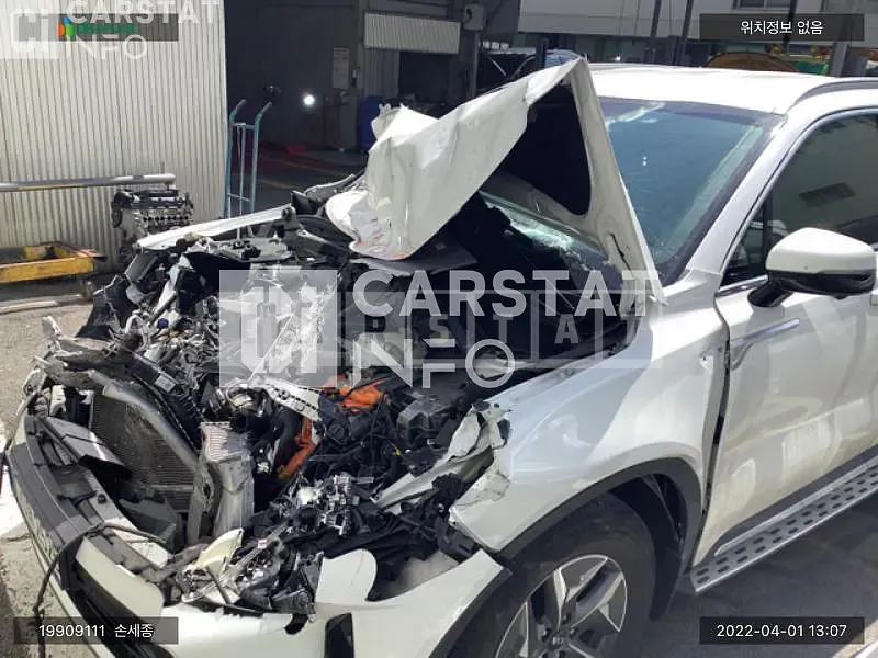 Photo 2 of 10: 2021 Kia Sorento Hybrid, VIN KNARK81GDMA052278 — Korean insurance auction