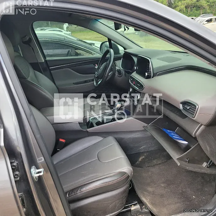 Photo 2 of 4: 2020 Hyundai Santa Fe, VIN KMHS281BBLU295824 — Korean insurance auction