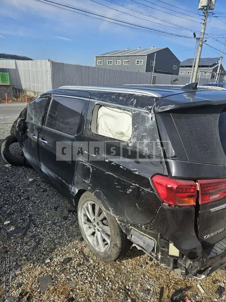 Photo 2 of 17: 2018 Kia Carnivals — Korean insurance auction