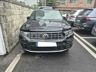 Photo 1 of 30: 2021 Volkswagen T-Rock 2.0 TDI, VIN WVGZZZA1ZMV031693 — Korean insurance auction