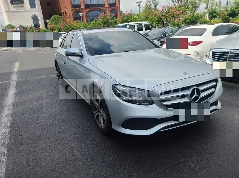 Photo 2 of 7: 2018 Mercedes-Benz (parts) E220 d Wheels — Korean insurance auction