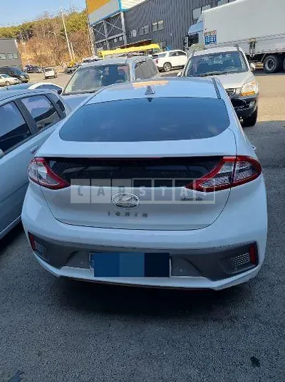 Photo 1 of 15: 2017 Hyundai Modern Ionic Electric, VIN KMHC051HFJU019780 — Korean insurance auction