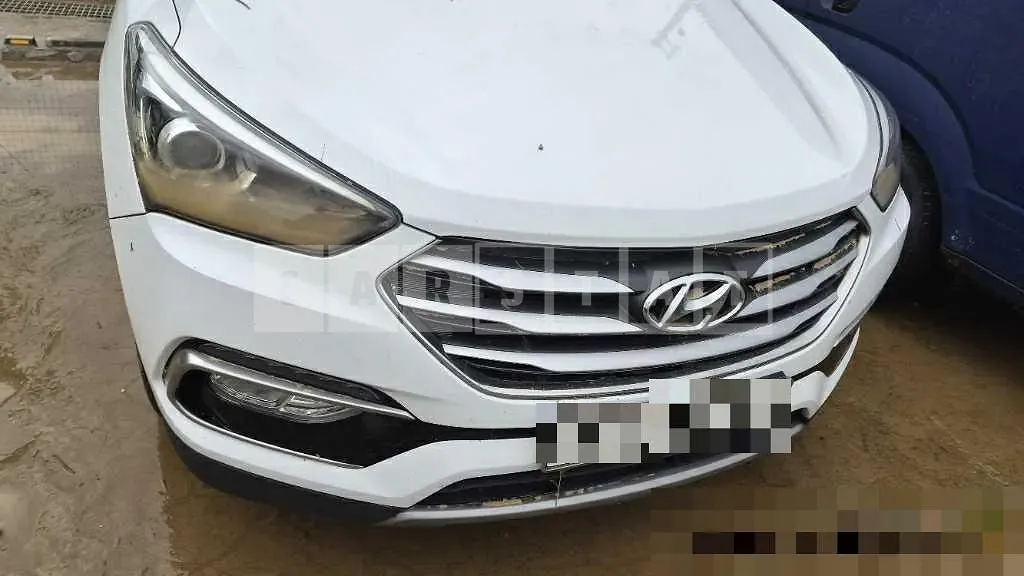 Photo 2 of 13: 2015 Hyundai Santa Fe DM 2.0 4WD — Korean insurance auction