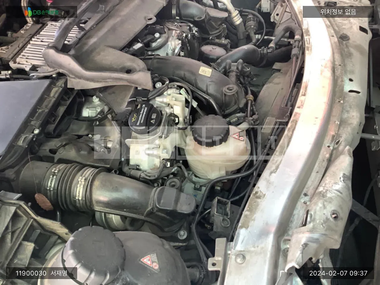 Photo 2 of 21: 2018 Mercedes-Benz E400 4Matic, VIN WDDZF6GB5JA390045 — Korean insurance auction