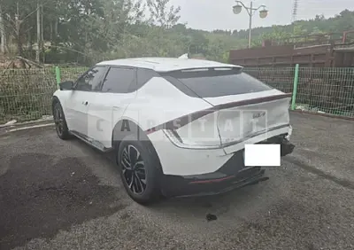 Photo 1 of 12: 2023 Kia EV6 — Korean insurance auction