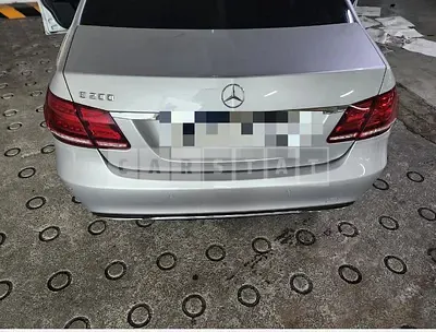 Photo 1 of 11: 2015 Mercedes-Benz E200 — Korean insurance auction