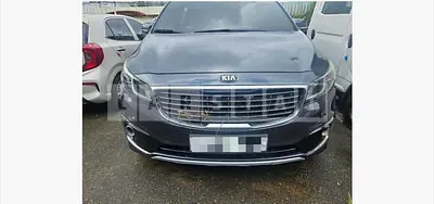 Photo 1 of 4: 2017 Kia Carnival 7-Seater Limousine — Korean insurance auction