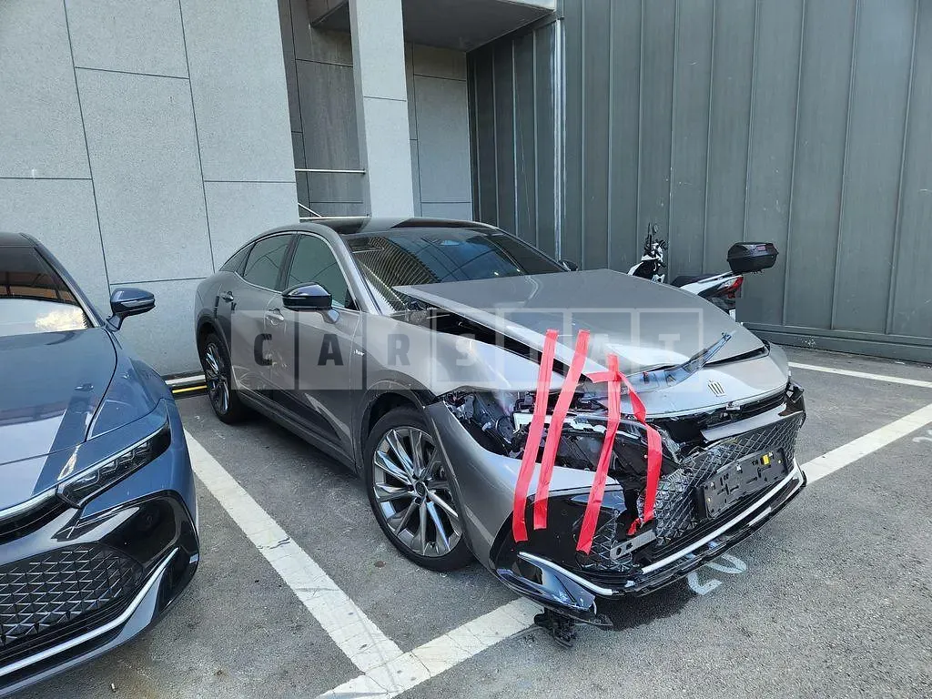 Photo 2 of 15: 2025 Toyota Crown Hybrid — Korean insurance auction